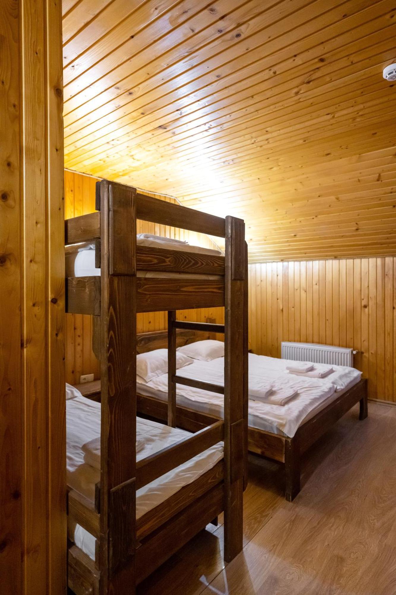 Готельний Комплекс Парламент, Яблуниця Extérieur photo